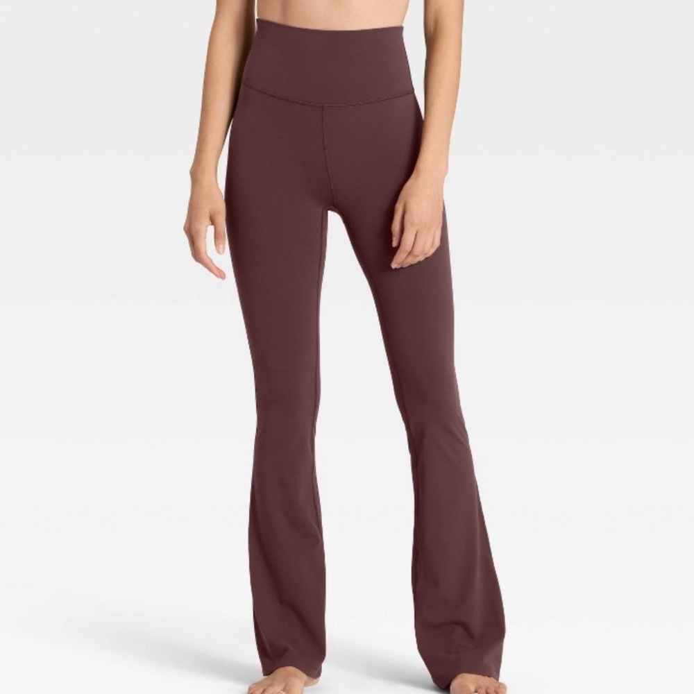 All in Motion Everyday Soft Bootcut Legging